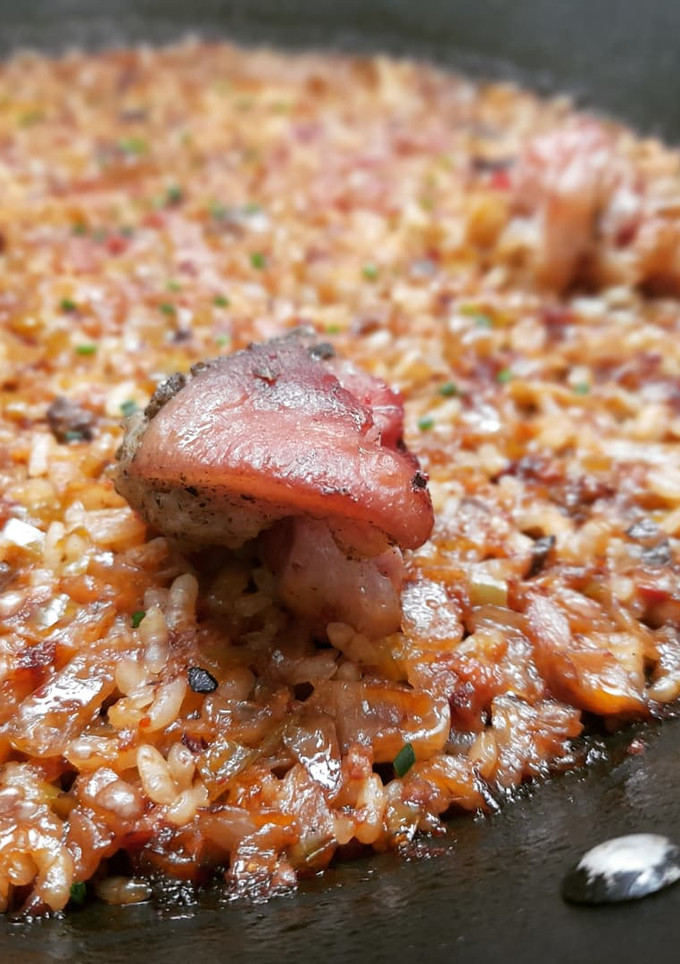 Una foto de Arroz de peus de porc y ceps