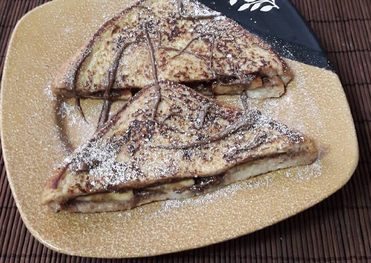 Sándwich caliente de plátano y crema de chocolate 🍌🍫