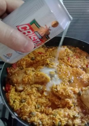 Una foto de Arroz con pollo a la cerveza