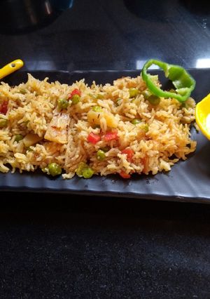 A picture of Jhatpat pulav.