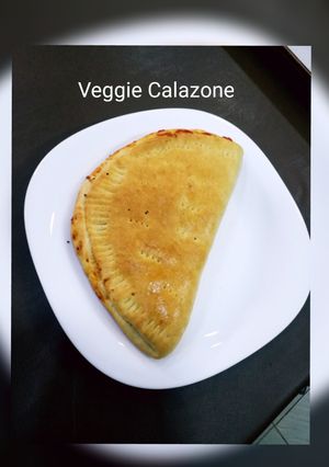A picture of Veggie calazone.