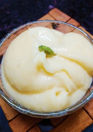 A picture of Kesar Shrikhand.