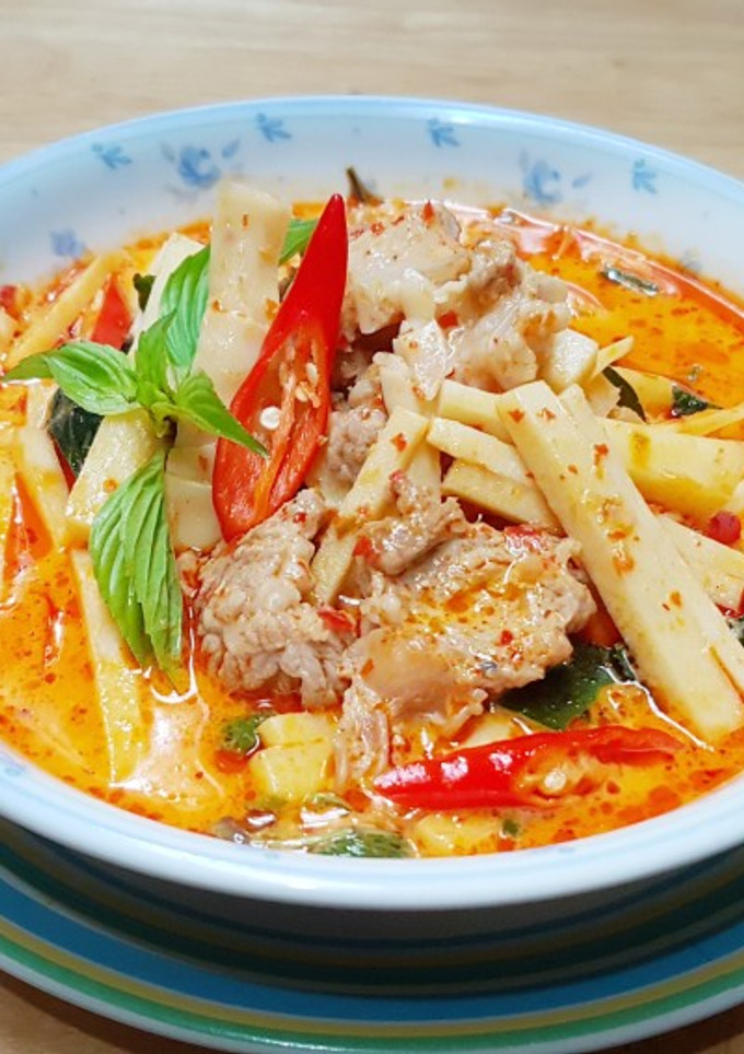 A picture of Red Curry with Fresh Bamboo Shoots and Pork.
