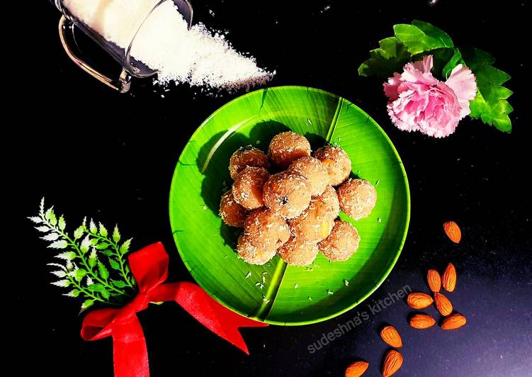 Coconut Ladoos