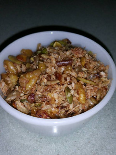 A picture of "Honey" Nut Mix.
