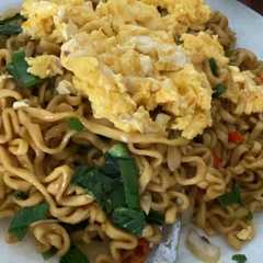 รูปของ Mie Goreng Telur Acak simpel enak