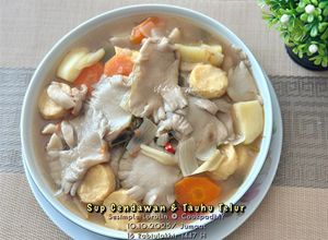 Gambar Sup Masam Pedas Cendawan Tiram dan Tauhu Telur (Ala Thai)