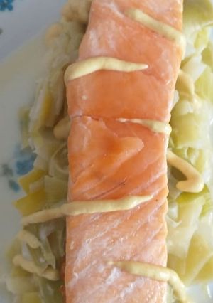 Une photo de Fondu de poireaux et saumon