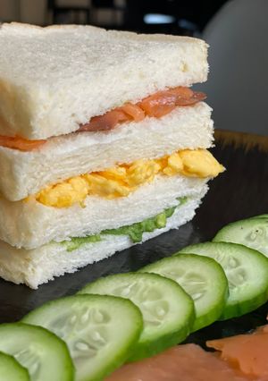 燻鮭魚酪梨三明治 的食譜成品照片