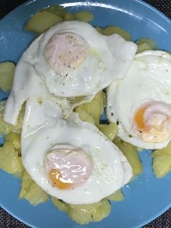 Una foto de Huevos estrellados