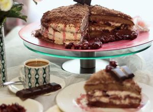 Foto principal de Tarta Selva al Anochecer con Cerezas y Cassís