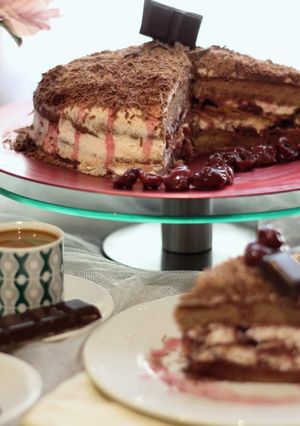 Foto principal de Tarta Selva al Anochecer con Cerezas y Cassís