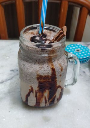 A picture of Oreo thick smoothie.