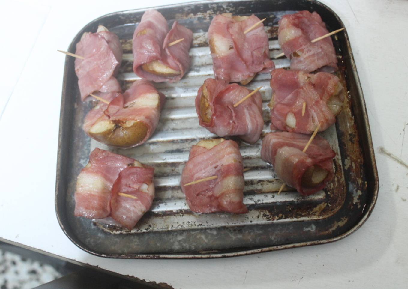 Peras con bacon al horno