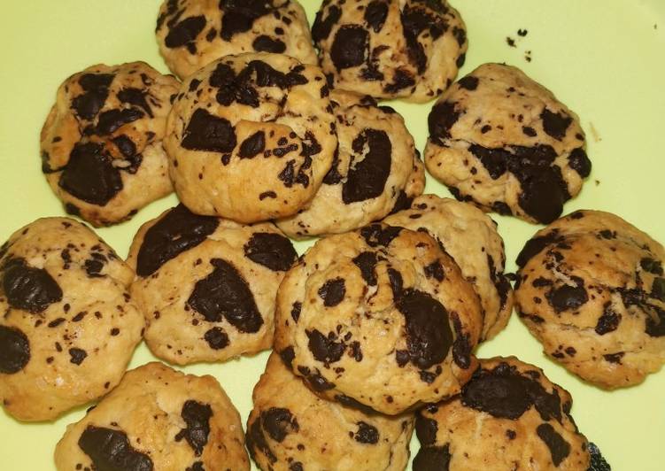 Cookies cokelat (kriuk di luar, lembut di dalam 😁)