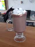 Chocolate caliente extrachocolatoso con malvaviscos