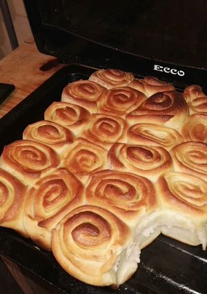 A picture of Spiral buns.