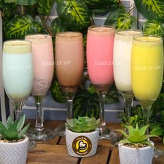 A picture of 6 Different Flavour Thandai Milk.
