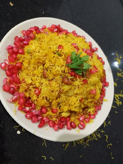 બટાકા પૌવા (Bataka Poha Recipe In Gujarati) રેસીપી મુખ્ય ફોટો