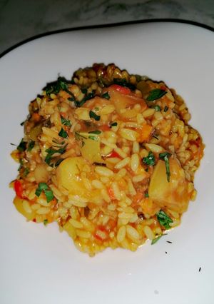 O poză a rețetei Ghiveci cu orez și legume.