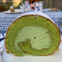 A picture of Pandan Roll Cake.