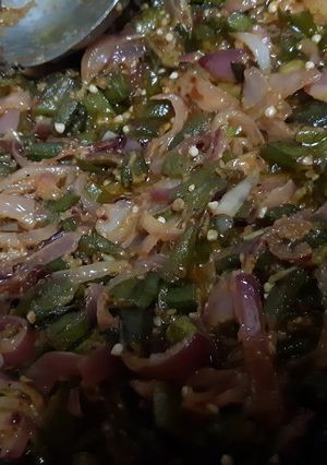 A picture of Bhindi piyaz.