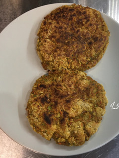 Una foto de Hamburguesas de calabacín y zanahorias