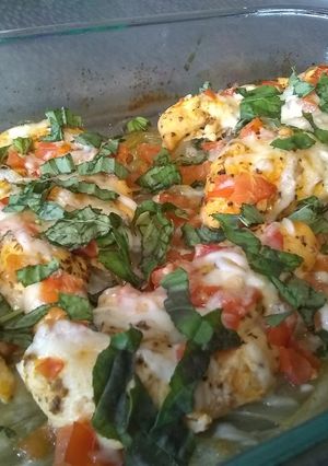 Una foto de Fácil receta de pollo italiano horneado
