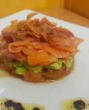 Tartar de salmón ahumado, aguacate y tomate