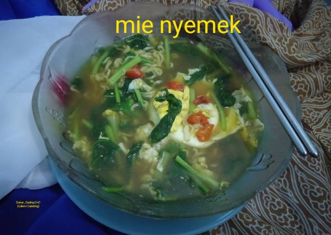 Resep Mie nyemek pedes Resep Mie nyemek pedes