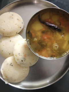 सांबर (sambar recipe in Hindi) रेसिपी मुख्य फोटो