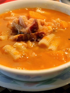 Una foto de Sopa de frejoles (fabes)