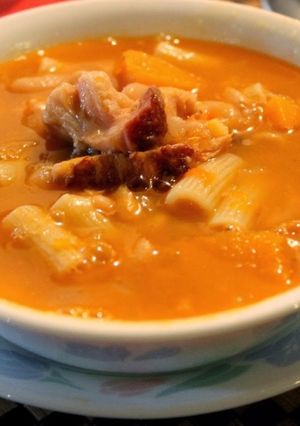 Una foto de Sopa de frejoles (fabes)