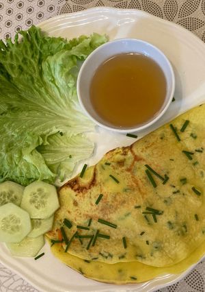 Une photo de Crêpes vietnamiennes aux crevettes et légumes