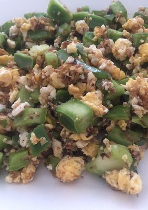 Una foto de Nopalitos con Huevo y Carne Seca