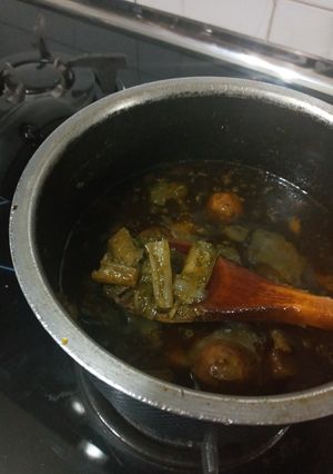 عکسی از دستور خورش کنگر به سبک قورمه