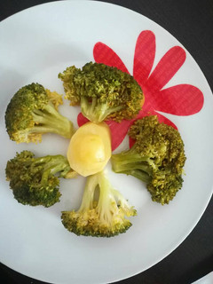 Una foto de Brócoli con patatas para bebés (receta BLW)
