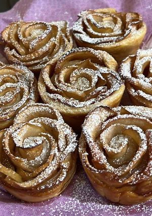 Leveles tésztában sült alma rózsák recept fotója