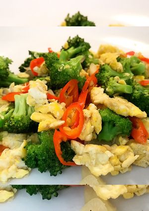 Foto resep Brokoli Cah Telur Satu