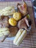 Cuy dorado con choclos