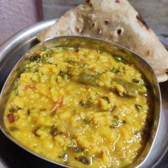 A picture of Moringa moong dal / munagaku pesara pappu.