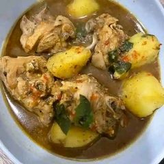 A picture of Mouth watering ✨ turkey pepper soup 😋 with yam.