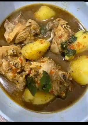 A picture of Mouth watering ✨ turkey pepper soup 😋 with yam.