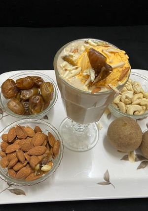 A picture of Chikku &Dry fruit and nuts milkshake.