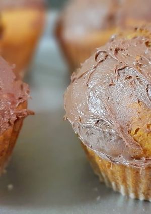 A picture of Choco Blueberry Muffins.