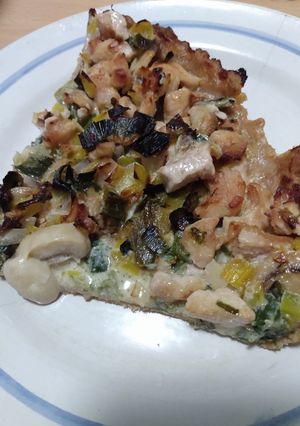 Una foto de Tarta de pollo y champignones