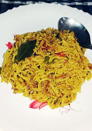 शेवई उपमा (Sevai Upma Recipe In Marathi) रेसिपी चे मुख्य फोटो 