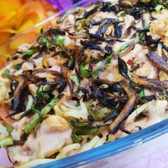 A picture of Singaporean rice.