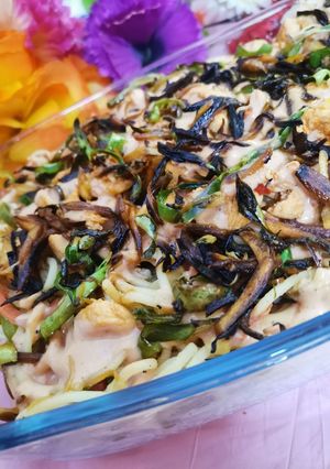 A picture of Singaporean rice.