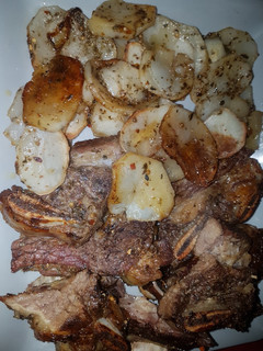 Una foto de Carne al horno con papas